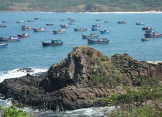 Thử thách độ "máu" của dân phượt tại địa điểm Ghềnh Bàng