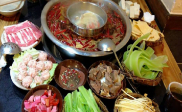 Kinh nghiệm du lịch Đà Nẵng - 4 món ăn được yêu thích nhất vào mùa mưa.