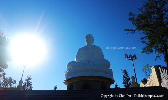 Chua-Long-Son-Nha-Trang-4