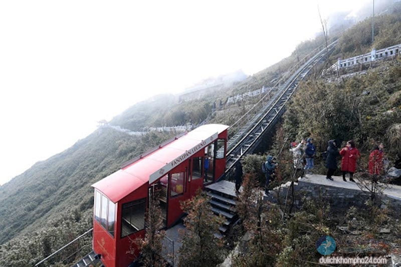 tàu hỏa leo núi Mường Hoa