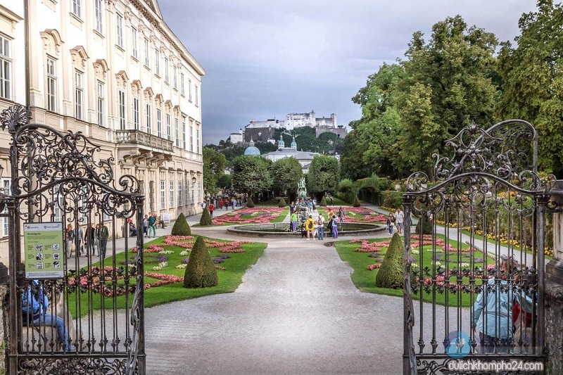 Mirabell Gardens - Du lịch Áo ở Salzburg đến những địa điểm du lịch nổi tiếng