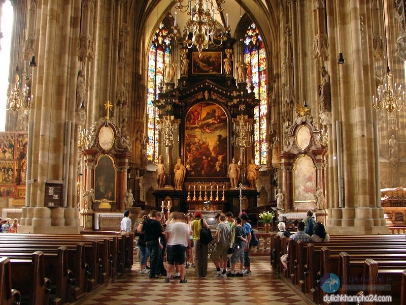 Kinh nghiệm du lịch Áo - Nhà thờ St. Stephen Cathedral