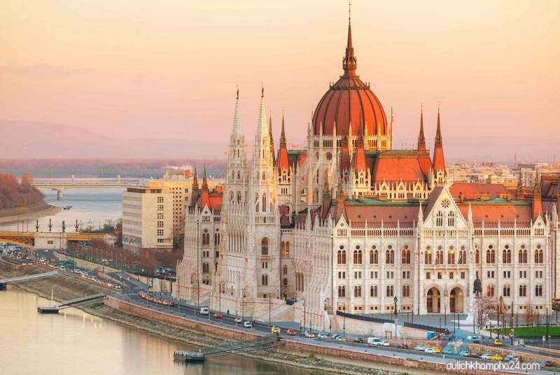Kinh nghiệm du lịch Hungary tự túc 2020 &quot;giá rẻ&quot; ăn chơi thả ga