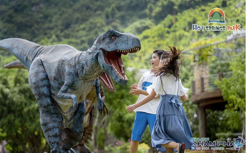 công viên khủng long Núi Thần Tài 