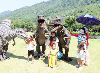 công viên khủng long Núi Thần Tài