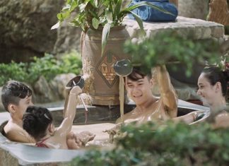 Tắm bùn khoáng ở núi Thần Tài