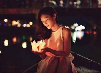thả đèn hoa đăng Hội An