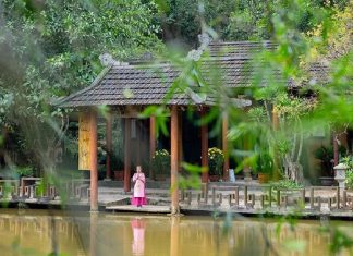 chùa Huyền Không Sơn Thượng Huế