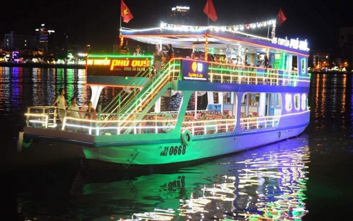 du thuyền Phú Quý Đà Nẵng
