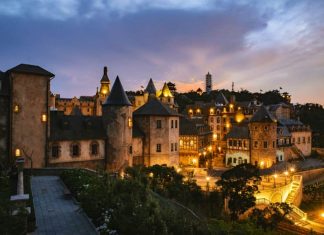 Kinh nghiệm book tour ghép Bà Nà hills qua đêm giá rẻ