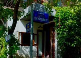 Tour du lịch Huế từ Đà Nẵng ghé quán coffee Tam Giác Vàng tại Huế Tour du lịch Huế từ Đà Nẵng ghé quán coffee Tam Giác Vàng tại Huế