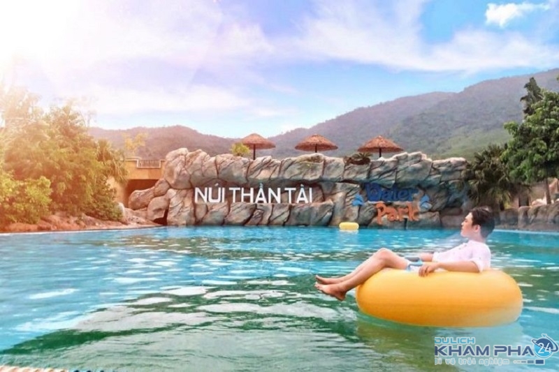 Đặt tour núi Thần Tài ở đâu