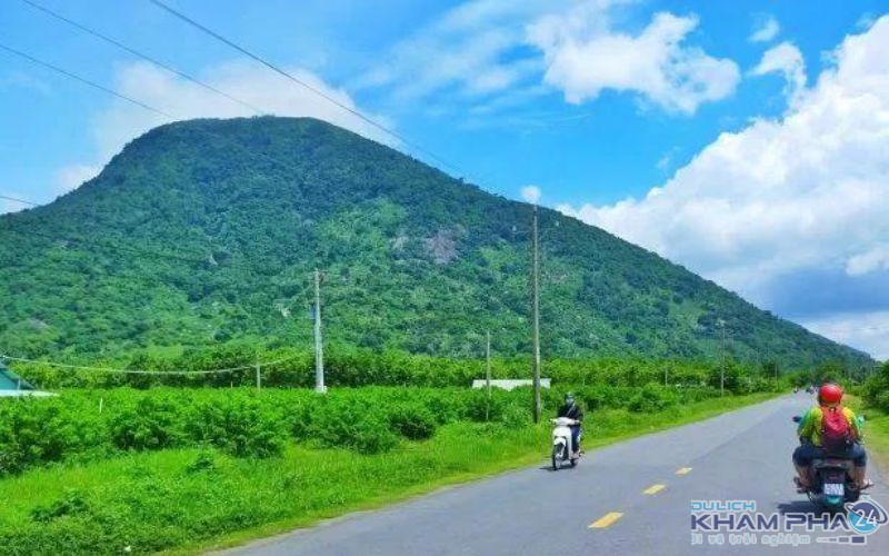 Du lịch tự túc Long Điền Sơn bằng xe máy
