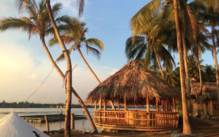 Khu du lịch Làng Bè