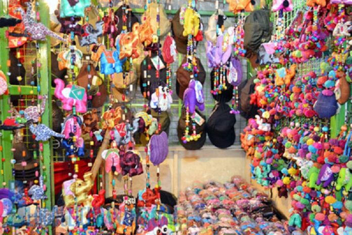 Điểm danh 13 địa chỉ mua quà lưu niệm Đà Nẵng cực đông khách