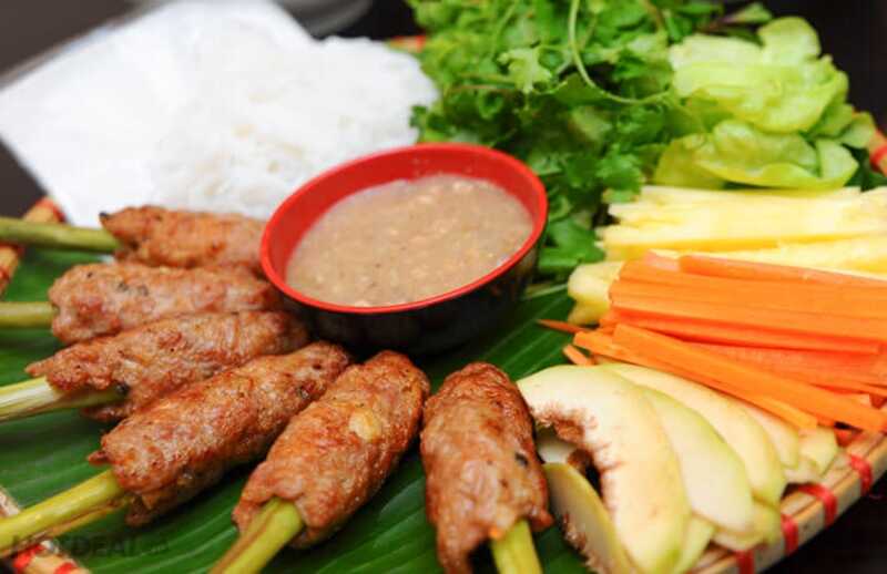 Nem lụi món ăn nổi tiếng Đà Nẵng