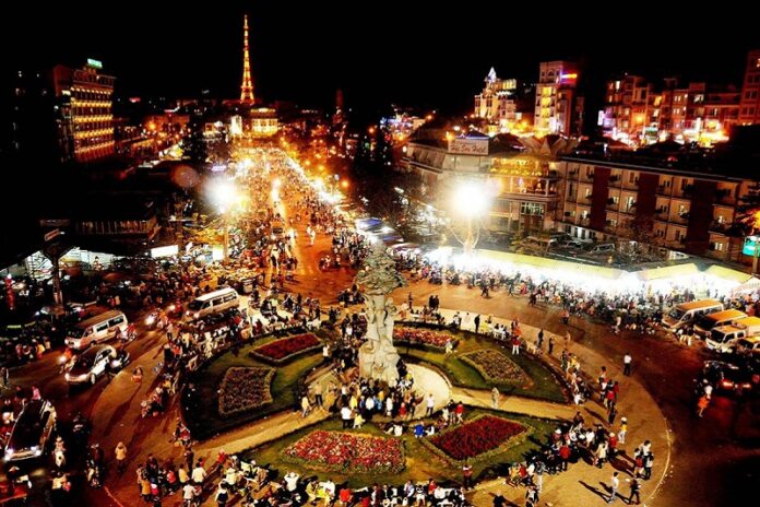 da-lat-ve-dem-2 Top Những Trải Nghiệm Đà Lạt Về Đêm Không Thể Không Thử