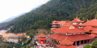 Chùa Cái Bầu – Khám phá ngôi chùa ven biển đẹp nhất Việt Nam Chùa Cái Bầu