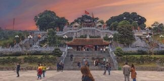 Trọn bộ kinh nghiệm khám phá đền Cửa Ông – di tích lịch sử 700 năm tuổi đền Cửa Ông