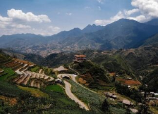 Ghé Bản Sà Rèn – Khám phá vẻ đẹp nguyên sơ qua bao năm tháng Bản Sà Rèn