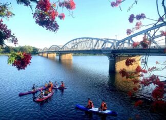 Chèo thuyền Sup Huế list 7 điểm thuê Sup giá rẻ chất lượng Chèo thuyền Sup Huế